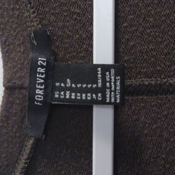 Forever 21 top (super long and cute with leggings) - Picture 2 of 2